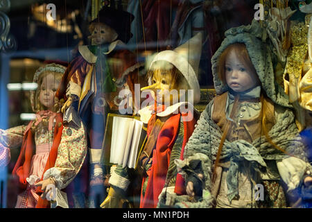Traditional puppets for sale in souvenir shop. Shop in Venice, Italy Stock Photo