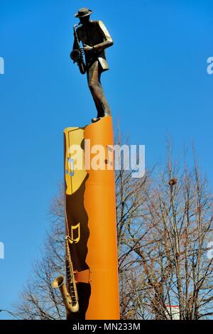 Chicago, Illinois, USA. Saxophone playing statue at the intersection of Martin Luther King Drive and 47th Street in the Bronzeville  neighborhood. Stock Photo