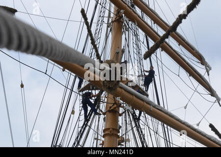Foreyard The image of the three-mast square-rigged vessel represents a specific ...