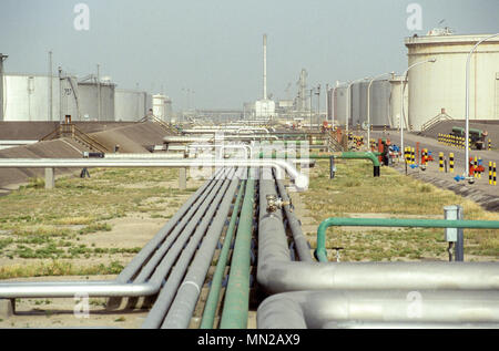 Mina Al Ahmadi Refinery and oil exporting terminal, 45 km south of Kuwait City is the main export terminal for Kuwait's oil industry, at the northern end of the Arabian Gulf. Stock Photo