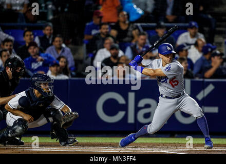 Austin Barnes, durante el partido de beisbol de los Dodgers de Los Angeles  contra Padres de San Diego, durante el primer juego de la serie las Ligas  Mayores del Beisbol en Monterrey