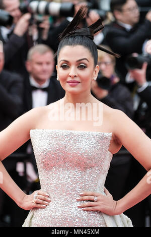 Cannes, France. 13 May 2018. Aishwarya Rai on the 'Sink or Swim, Le Grand Bain' Red Carpet on Sunday 13 May 2018 as part of the 71st International Cannes Film Festival held at Palais des Festivals, Cannes. Pictured: Aishwarya Rai. Picture by Julie Edwards. Credit: Julie Edwards/Alamy Live News Stock Photo