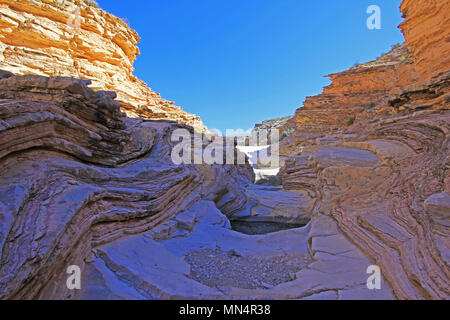 Yellow and red waved rock layers, Big Bend National Park, USA Stock Photo