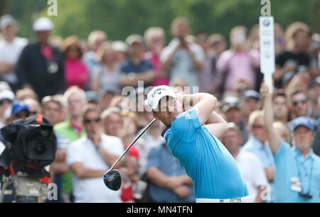 VIRGINIA WATER, ENGLAND - MAY 28: Danny Willett tee shot at the 17th hole during day three of the BMW PGA Championship at Wentworth on May 28, 2016 in Virginia Water, England. Stock Photo
