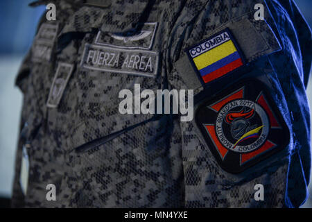 colombian military freefall badge