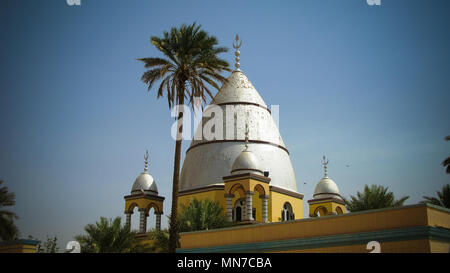 Exterior view to Imam Al-Mahdi tomb at Omdurman, Sudan Stock Photo