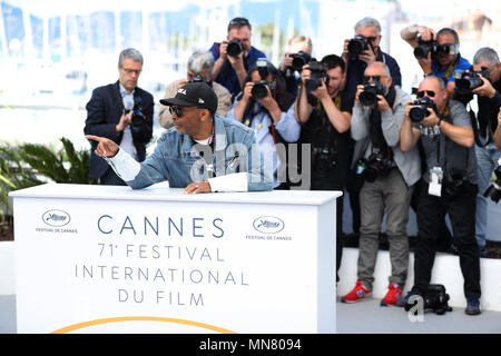 Cannes. 15th May, 2018. Director Spike Lee of the film 'BlacKkKlansman' poses during a photocall of the 71st Cannes International Film Festival in Cannes, France on May 15, 2018. The 71st Cannes International Film Festival is held from May 8 to May 19. Credit: Luo Huanhuan/Xinhua/Alamy Live News Stock Photo