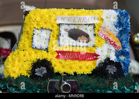 An ice cream van floral tribute at Erdington&Otilde;s Abbey Church, Birmingham for the funeral of Mac Leask, 82, 'the king of scoops', who was Birmingham&Otilde;s longest serving ice-cream man. Stock Photo