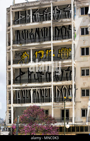 Derelict apartment block on R Braamcamp in Lisbon Stock Photo