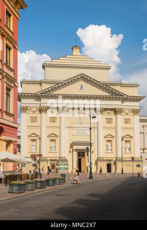 Warsaw church, view from Miodowa of the Baroque St Anne's Church in the Old Town quarter of Warsaw, Poland. Stock Photo