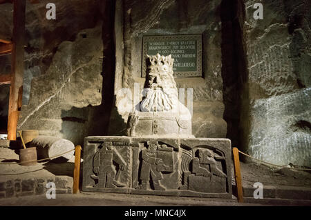 King Casimir the Great. Wieliczka Salt Mine ( Kopalnia soli Wieliczka ), Tourist Route. Everything is made of salt by the miners themself. A Unesco Wo Stock Photo