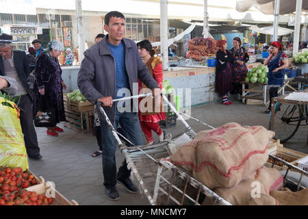 Uzbekistan, surroundings of Bukhara, local market Stock Photo