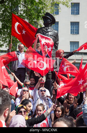 Supporters of Recep Tayyip Erdogan, President of Turkey, outside Downing Street on the day of his visit and meeting with Prime Minster, Theresa May Stock Photo