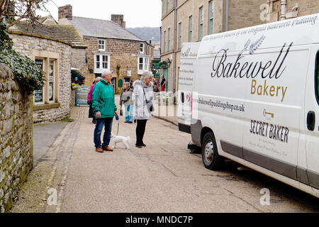 A baker's van delivering Bakewell Tarts in Bakewell, Derbyshire, England Stock Photo