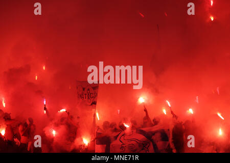 Lyon, France. 16th May, 2018. Soccer, Europa League final, Atletico Madrid vs Olympique Marseille in the Groupama stadium. Marseille's fans setting off pyrotechnics. Photo: Jan Woitas/dpa Credit: dpa picture alliance/Alamy Live News Stock Photo