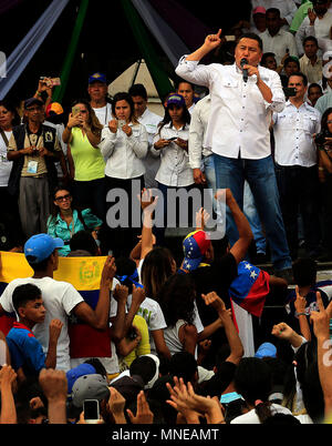 Valencia, Carabobo, Venezuela. 16th May, 2018. May 16, 2018. Javier Bertucci, evangelical pastor and presidential candidate, participates in the closing ceremony for the presidency of Venezuela, in the city of Valencia, Carabobo state. Photo: Juan Carlos Hernandez Credit: Juan Carlos Hernandez/ZUMA Wire/Alamy Live News Stock Photo