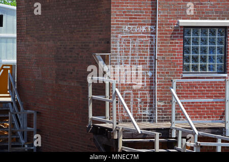 Chicago Illinois USA, 16 May 2018: A magical door to Hogwarts Express Platform 9-3/4 on a brick wall at the Damen Avenue CTA train station on Chicago's near west side for Midwestern students of the school of witchcraft and wizardry. Stock Photo