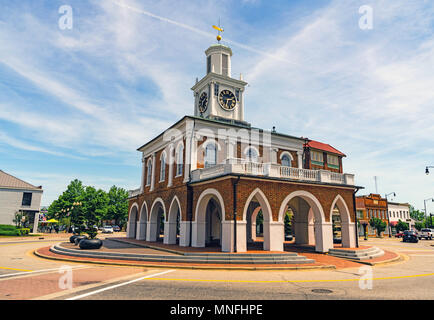 The turnabout on Hay Street passes by a historic location in Fayetteville NC Stock Photo