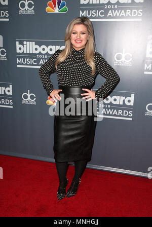 Universal City, CA, USA. 17th May, 2018. 17 May 2018- Universal City, California - Kelly Clarkson. 2018 Billboard Music Awards Host Kelly Clarkson Photo Call held at Universal Studios Hollywood. Photo Credit: Faye Sadou/AdMedia Credit: Faye Sadou/AdMedia/ZUMA Wire/Alamy Live News Stock Photo