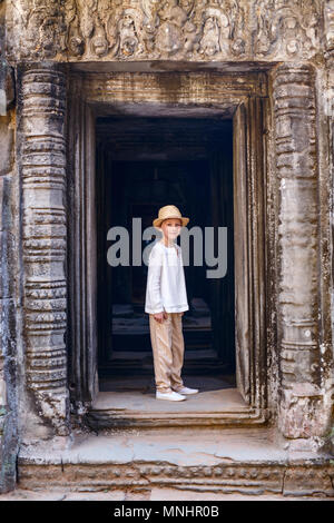 Onion young nude $$$$$nude cambodian girls  Little Cambodian girl Stock Photo - Alamy
