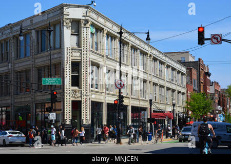 The run down terracotta flat iron building in Chicago's Wicker Park neighborhood provides studio space for local artists to create and sell their work Stock Photo