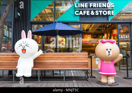 Chengdu , Thailand - September 13, 2016: outdoor of Line friends cafe and store at Chengdu during day . China Stock Photo