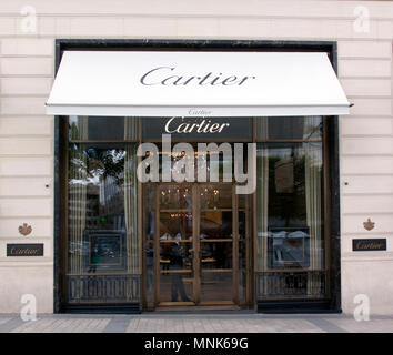 Paris France june 29 2017 Cartier shop in Paris Stock Photo Alamy