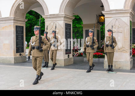 Tomb Unknown Soldier Warsaw, view of a guard of honour stationed at the Tomb Of The Unknown Soldier in Pilsudski Square in Warsaw, Poland. Stock Photo