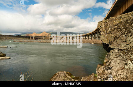 Sacred native fishing grounds on the Oregon side of the Columbia River at the Dalles Stock Photo