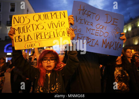 Madrid, Spain. 17th May, 2018. Protester with a sign that says ''We Want to Die-Living is the Rebellion.''.Hundreds of demonstrators took to the streets of Madrid to demand LGBT and gay rights. Credit: Mario Roldan/SOPA Images/ZUMA Wire/Alamy Live News Stock Photo