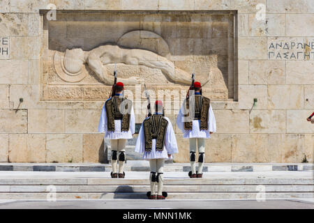 Presidential Guards at the tomb of unknown soldier in Athens Stock Photo