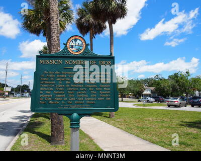 Plaque marking Mission Nombre de Dios in St. Augustine, Florida, USA, 2018, © Katharine Andriotis Stock Photo