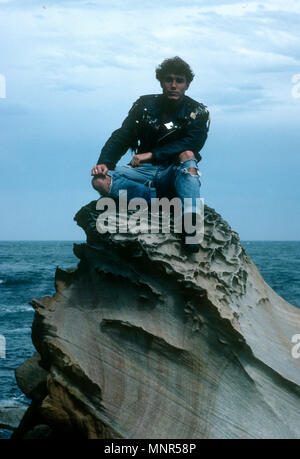 SYDNEY, AUSTRALIA - NOVEMBER 9: (EXCLUSIVE) Actor Jaason Simmons poses during a photo shoot on November 9, 1990 in Sydney, Australia. Photo by Barry King/Alamy Stock Photo Stock Photo