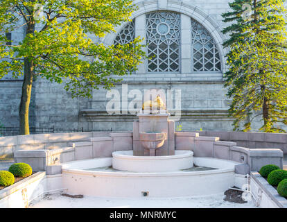 Fountain of Saint Joseph's Oratory of Mount Royal located in Montreal is Canada's largest church Stock Photo