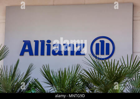 Allianz Global Investors office on Bishopsgate in the City of London Stock Photo