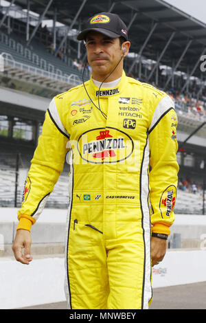 Indianapolis, Indiana, USA. 19th May, 2018. HELIO CASTRONEVES (3) of Brazil prepares to qualify during ''Bump Day'' for the Indianapolis 500 at the Indianapolis Motor Speedway in Indianapolis, Indiana. Credit: Chris Owens Asp Inc/ASP/ZUMA Wire/Alamy Live News Stock Photo