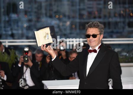 May 19, 2018 - Cannes, France: Pawel Pawlikowski poses with the Best Director prize as he attends the Cannes awards photocall after the closing ceremony of the 71st Cannes film festival. Stock Photo