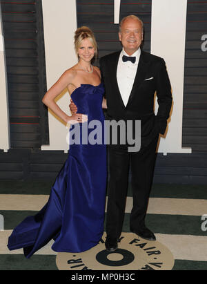 Kelsey Grammer, Kayle Grammer arriving at the Vanity Fair's Oscar Party 2016 at the Playhouse in Los Angeles. February 28, 2016. Kelsey Grammer, Kayle Grammer ------------- Red Carpet Event, Vertical, USA, Film Industry, Celebrities,  Photography, Bestof, Arts Culture and Entertainment, Topix Celebrities fashion /  Vertical, Best of, Event in Hollywood Life - California,  Red Carpet and backstage, USA, Film Industry, Celebrities,  movie celebrities, TV celebrities, Music celebrities, Photography, Bestof, Arts Culture and Entertainment,  Topix, vertical,  family from from the year , 2016, inqui Stock Photo