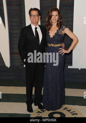 Kyle MacLachlan, Desiree Gruber 310 arriving at the Vanity Fair's Oscar Party 2016 at the Playhouse in Los Angeles. February 28, 2016. Kyle MacLachlan, Desiree Gruber 310 ------------- Red Carpet Event, Vertical, USA, Film Industry, Celebrities,  Photography, Bestof, Arts Culture and Entertainment, Topix Celebrities fashion /  Vertical, Best of, Event in Hollywood Life - California,  Red Carpet and backstage, USA, Film Industry, Celebrities,  movie celebrities, TV celebrities, Music celebrities, Photography, Bestof, Arts Culture and Entertainment,  Topix, vertical,  family from from the year , Stock Photo