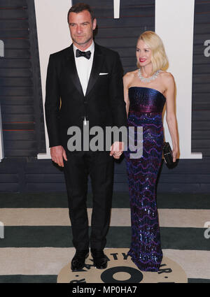 Liev Schreiber, Naomi Watts arriving at the Vanity Fair's Oscar Party 2016 at the Playhouse in Los Angeles. February 28, 2016. Liev Schreiber, Naomi Watts ------------- Red Carpet Event, Vertical, USA, Film Industry, Celebrities,  Photography, Bestof, Arts Culture and Entertainment, Topix Celebrities fashion /  Vertical, Best of, Event in Hollywood Life - California,  Red Carpet and backstage, USA, Film Industry, Celebrities,  movie celebrities, TV celebrities, Music celebrities, Photography, Bestof, Arts Culture and Entertainment,  Topix, vertical,  family from from the year , 2016, inquiry t Stock Photo