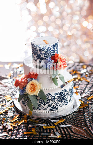 Happy Birthday cake with fresh flowers and gorgeous Happy Birthday topper  Stock Photo - Alamy