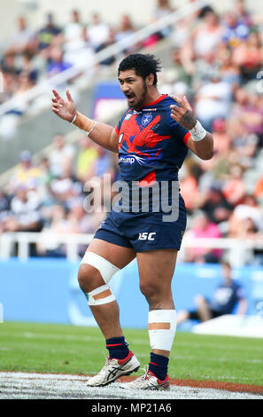 St James Park, Newcastle, UK. 20th May, 2018. Dacia Magic Weekend of Rugby League; Wakefield Trinity versus Huddersfield Giants; Pauli Pauli of Wakefield Trinity tries to rally his team mates Credit: Action Plus Sports/Alamy Live News Stock Photo