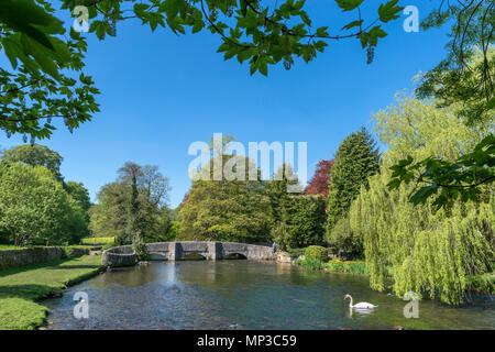 Sheepwash Bridge across the River Wye in Ashford-in-the-Water, Peak District, Derbyshire, England, UK Stock Photo