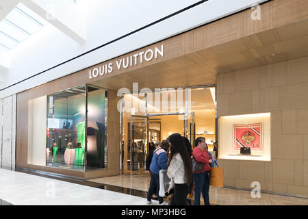 Louis Vuitton store, King of Prussia Mall, near Philadelphia, PA, USA Stock Photo: 30392391 - Alamy