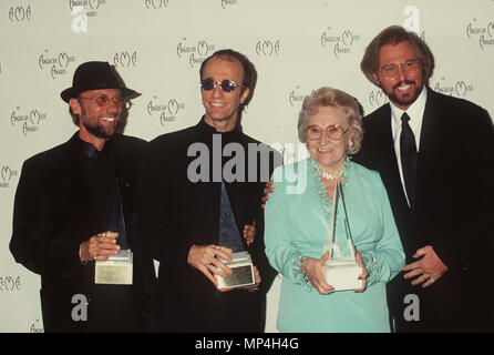 Bee Gees and their motherBee Gees and their motherA - Bee Gees and their motherA  Event in Hollywood Life - California, Red Carpet Event, USA, Film Industry, Celebrities, Photography, Bestof, Arts Culture and Entertainment, Topix Celebrities fashion, Best of, Hollywood Life, Event in Hollywood Life - California, Red Carpet and backstage, ,Arts Culture and Entertainment, Photography,    inquiry tsuni@Gamma-USA.com ,  Music celebrities, Musician, Music Group, 1993 to 1999 Stock Photo