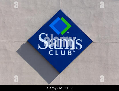 BLOOMINGTON, MN/USA - JUNE 21, 2014: Sam's Club exterior sign. Sam's Club is an American chain of membership-only retail warehouse clubs. Stock Photo