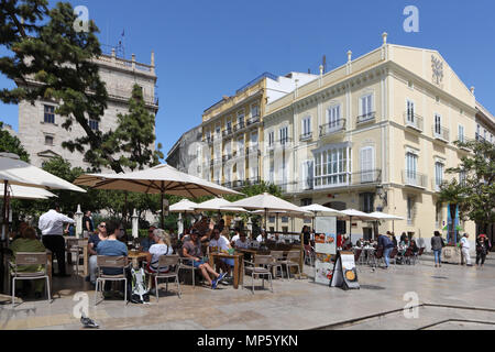 Petitbistro (Cafe), Plaza de la Virgen, Valencia, Spain Stock Photo