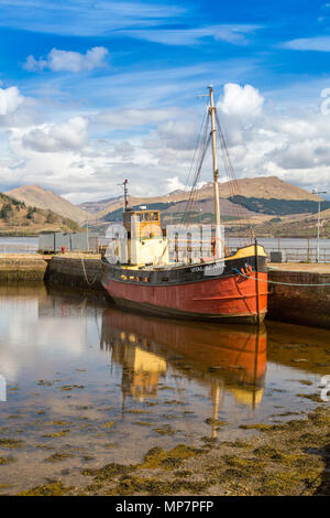 Former Clyde puffer 'The Vital Spark' in Inveraray harbour, the home town of Neil Munro creator of the Para Handy stories, Argyll & Bute, Scotland, UK Stock Photo