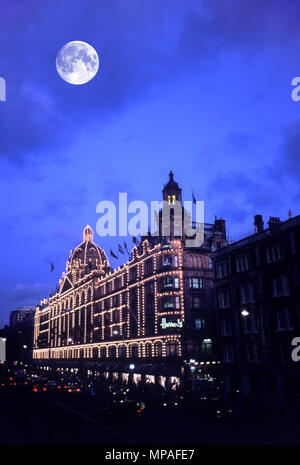 1988 HISTORICAL HARRODS DEPARTMENT STORE (©CHARLES WILLIAM STEPHENS 1939) BROMPTON ROAD KNIGHTSBRIDGE LONDON ENGLAND UK Stock Photo