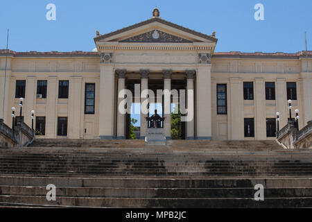 The Alma Mater statue in front of the University of Havana, Universidad de La Habana, entrance, Havana, Cuba Stock Photo